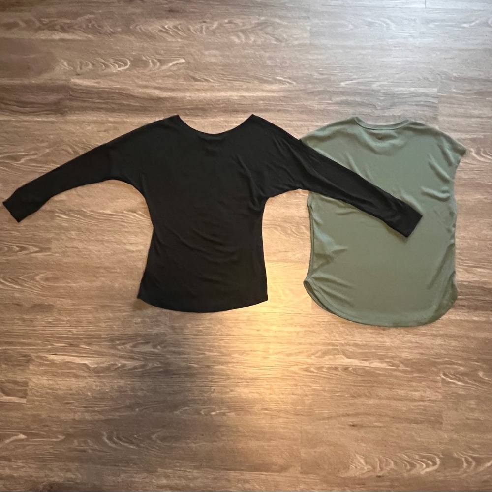 Nike Bundle! XS Black Long-Sleeve Tee with Bright Pink Logo & Green tank top - Picture 2 of 6
